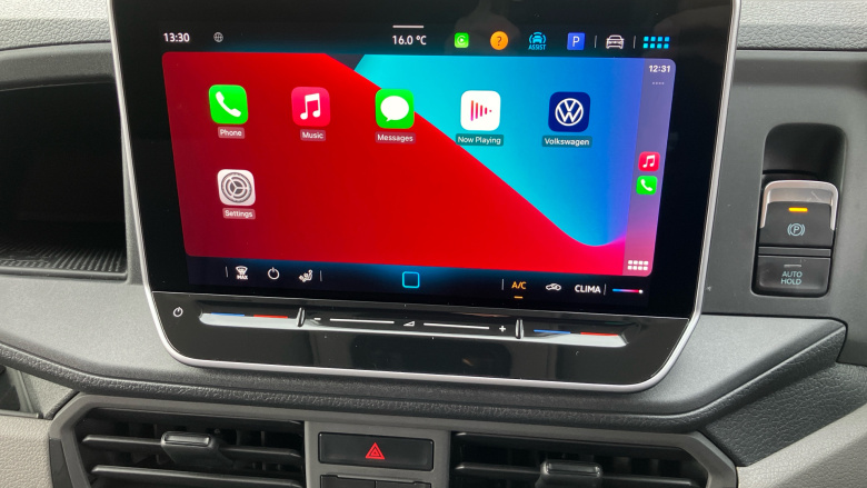 Volkswagen Crafter Cr35 Mwb Diesel 4Motion 2.0 TDI 177PS Commerce Plus Low Roof Van Auto